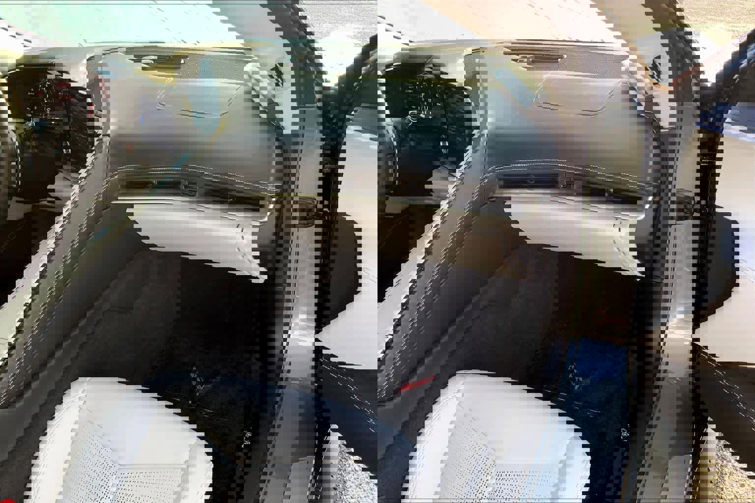 Used 2023 Chevrolet Corvette Stingray Premium Conv w/ Z51 Performance Package image 16