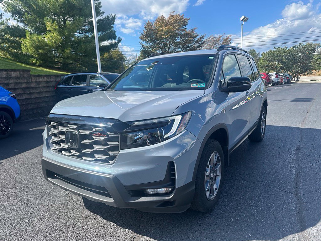 Used 2023 Honda Passport TrailSport image 3
