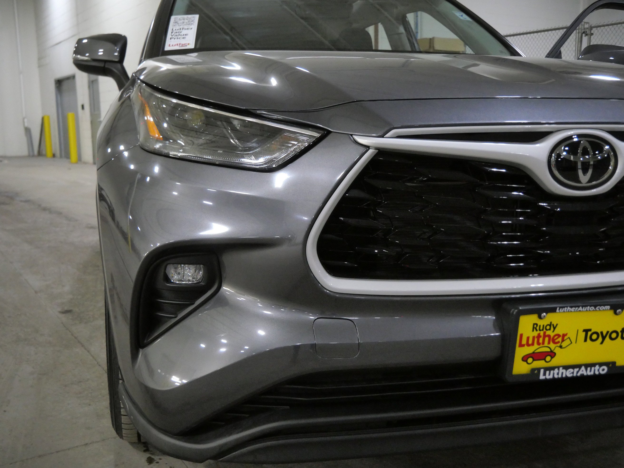 Used 2024 Toyota Highlander XLE image 17