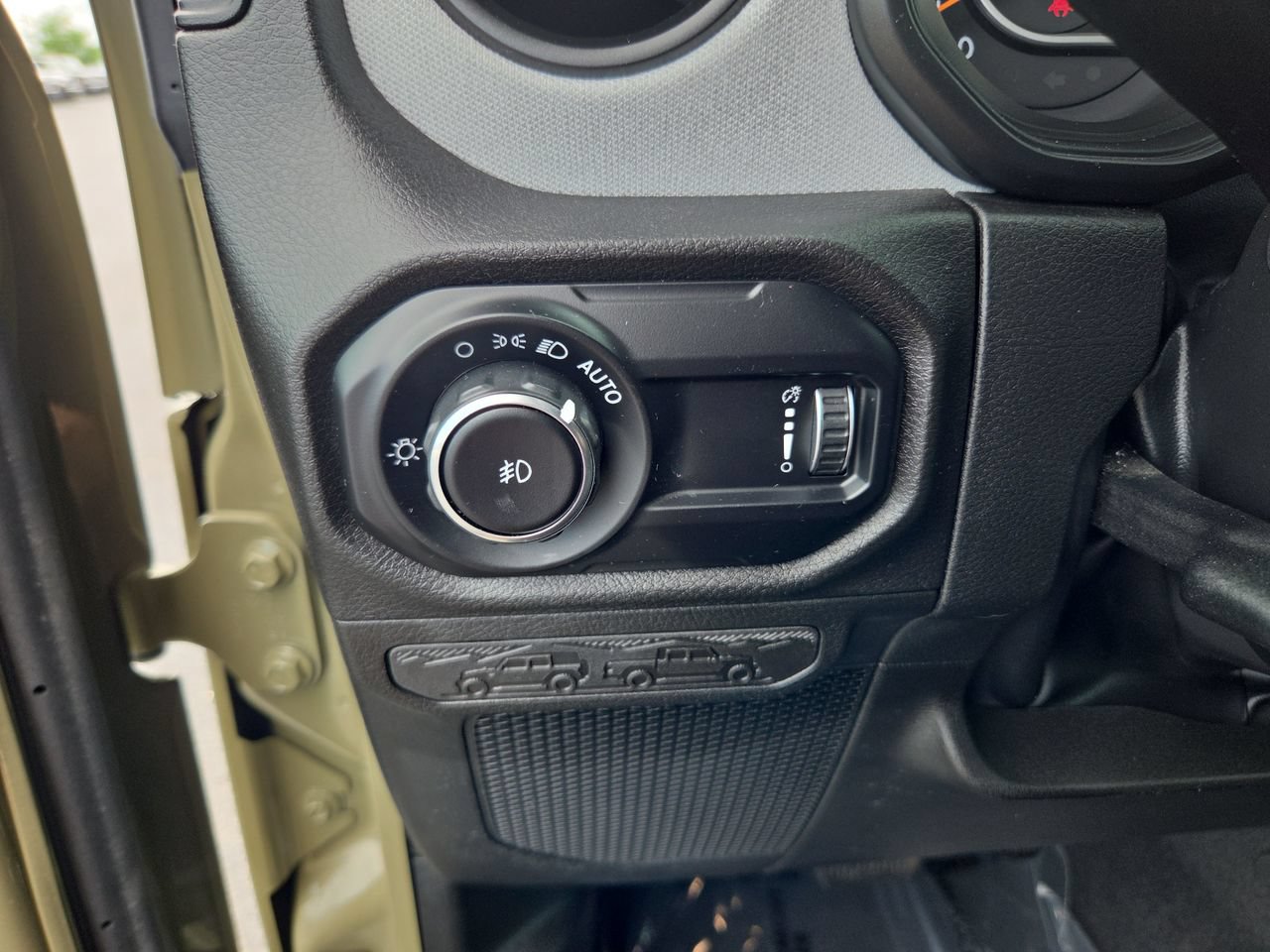 Certified 2025 Jeep Wrangler Sport AWD/4WD image 30