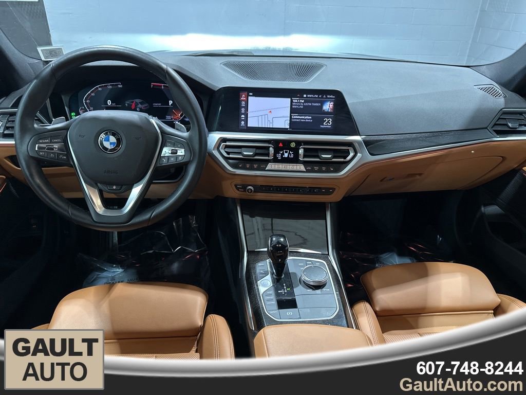 Certified 2022 BMW 330i xDrive Sedan w/ Driving Assistance Package image 7