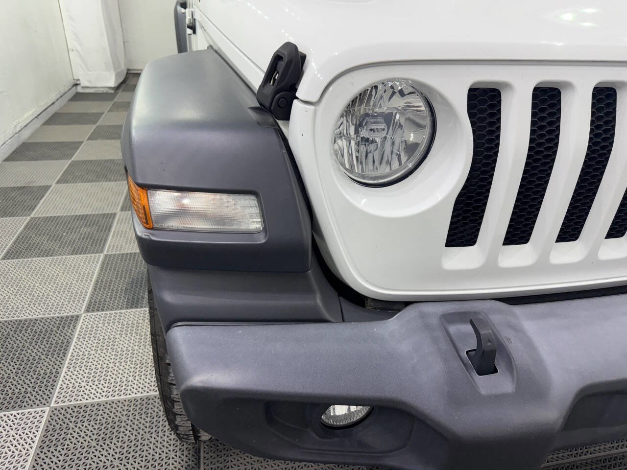 Used 2018 Jeep Wrangler Unlimited Sport S image 27