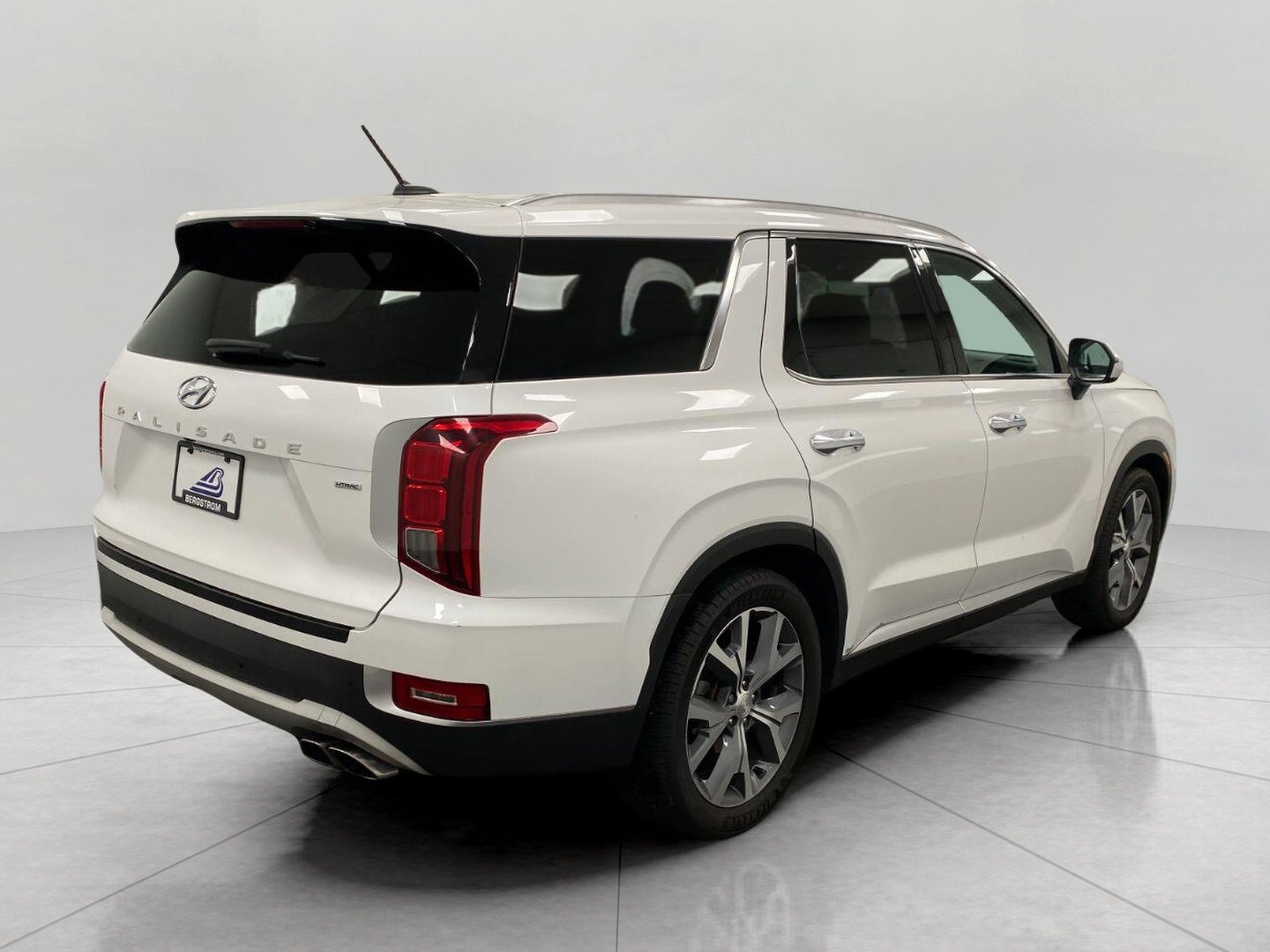 Used 2021 Hyundai Palisade SEL w/ Convenience Package AWD/4WD image 4