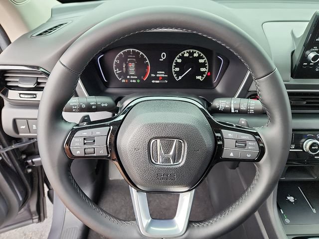 Used 2025 Honda Pilot Touring image 20