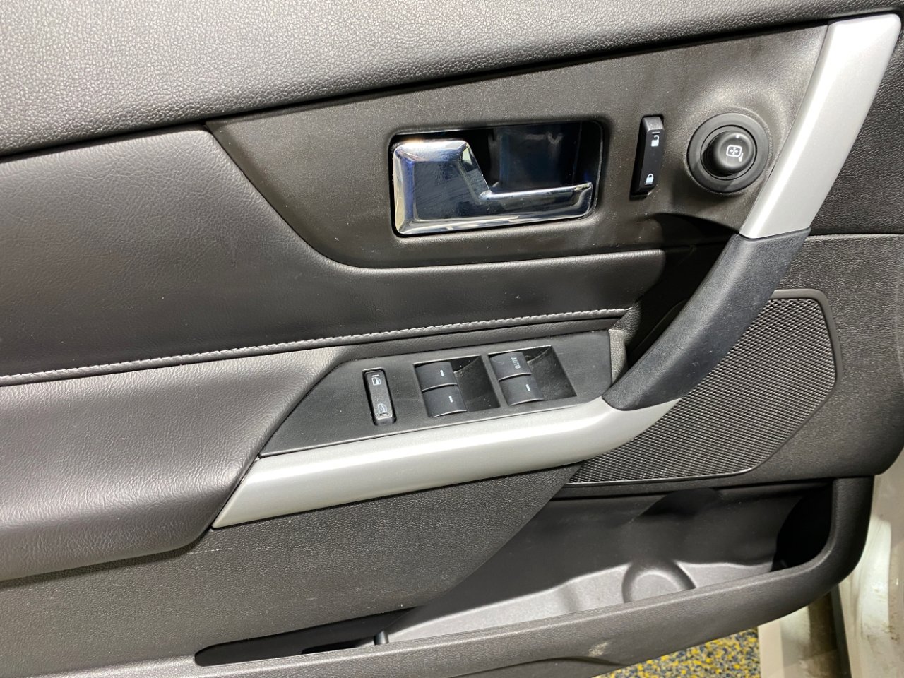 Used 2014 Ford Edge Sport w/ Driver Entry Package image 9