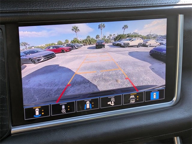 Used 2021 GMC Yukon Denali w/ Denali Premium Package image 22