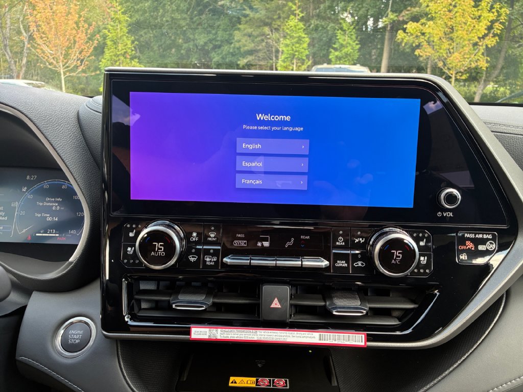 New 2026 Toyota Highlander Limited AWD/4WD image 22