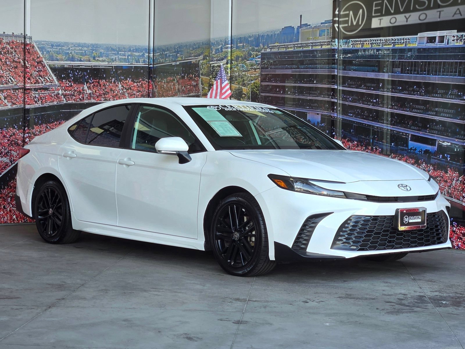 Certified 2025 Toyota Camry SE w/ Convenience Package FWD image 1