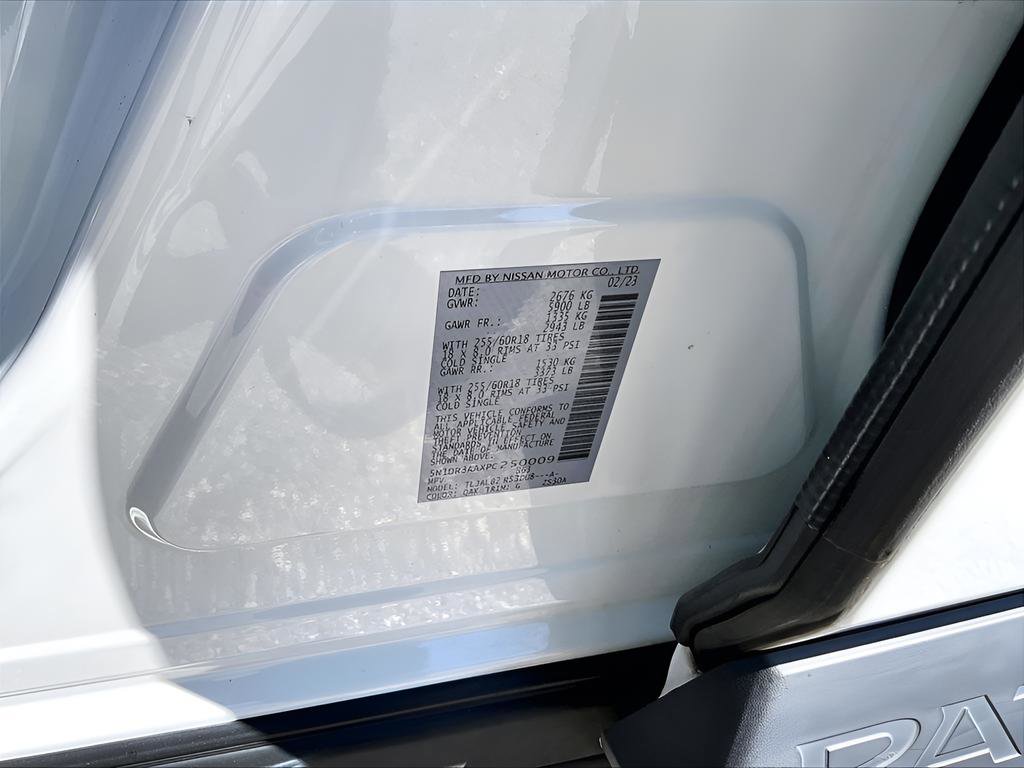 Used 2023 Nissan Pathfinder S image 28