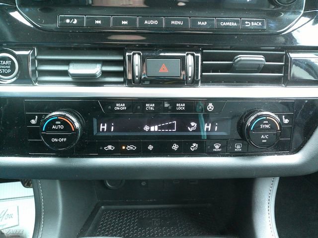 Used 2024 Nissan Pathfinder SL w/ Cargo Package image 18