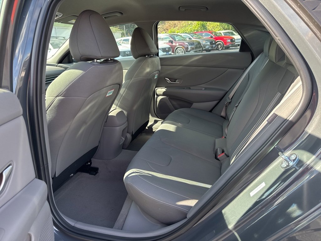 New 2025 Hyundai Elantra Sport image 14