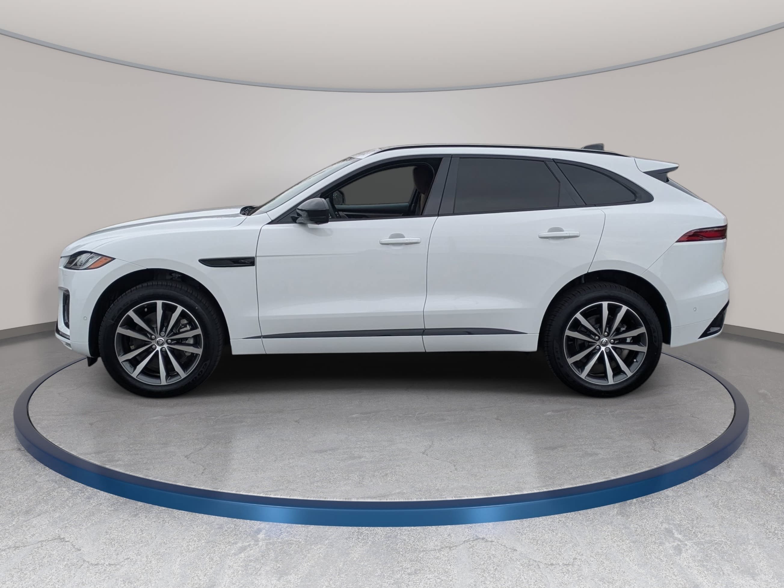 New 2026 Jaguar F-PACE R-Dynamic S AWD/4WD image 8