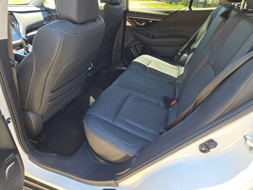 Certified 2024 Subaru Outback Limited AWD/4WD image 17