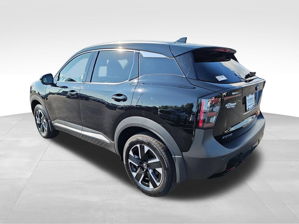 Used 2025 Nissan Kicks SR AWD/4WD image 4