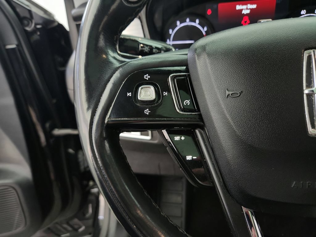 Used 2022 Lincoln Corsair AWD w/ Premium Package image 22