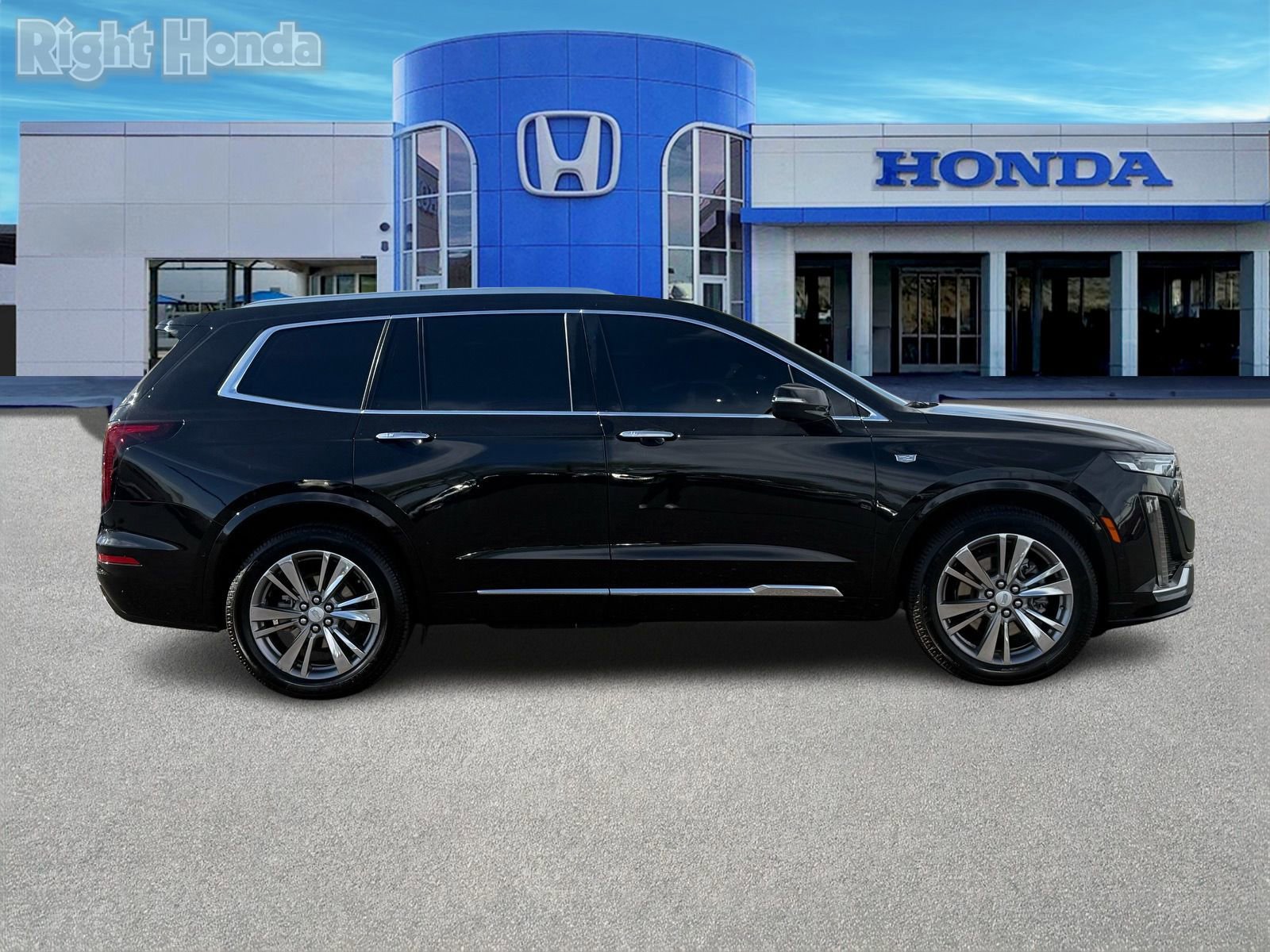 Used 2022 Cadillac XT6 Premium Luxury w/ Technology Package image 8