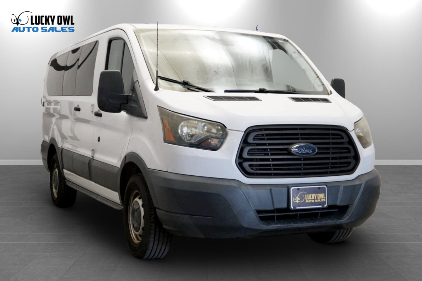 Used 2016 Ford Transit 150 XL RWD image 3