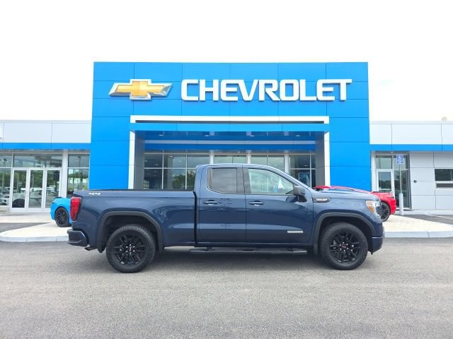 Used 2022 GMC Sierra 1500 Elevation w/ LPO, Elevation Black Package AWD/4WD image 2