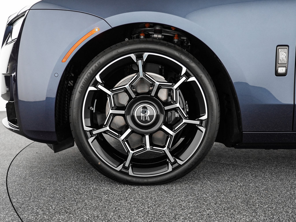 New 2027 Rolls-Royce Ghost Black Badge AWD/4WD image 30