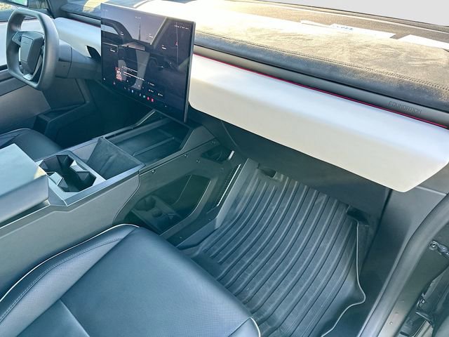 Used 2024 Tesla Cybertruck Cyberbeast AWD/4WD image 27