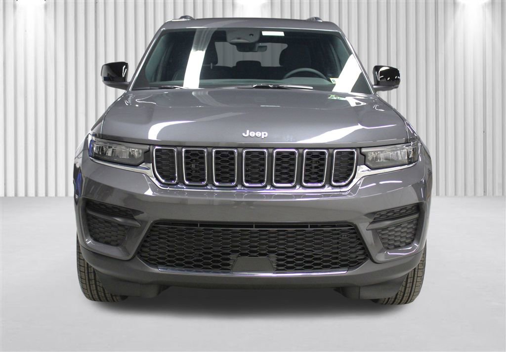 New 2025 Jeep Grand Cherokee Laredo X w/ Luxury Tech Group I image 39