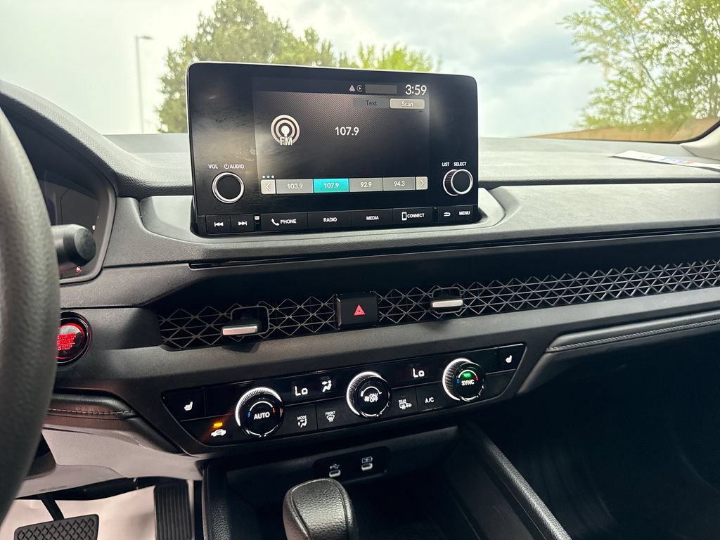 Used 2023 Honda Accord EX image 19