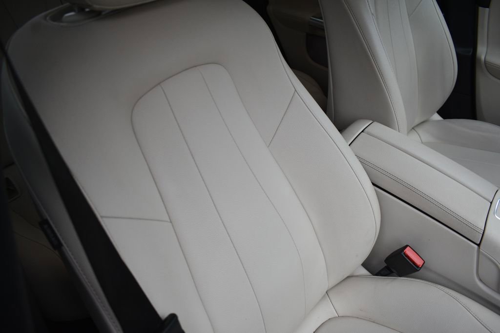 Used 2022 Mercedes-Benz GLA 250 w/ Premium Package Lite image 22