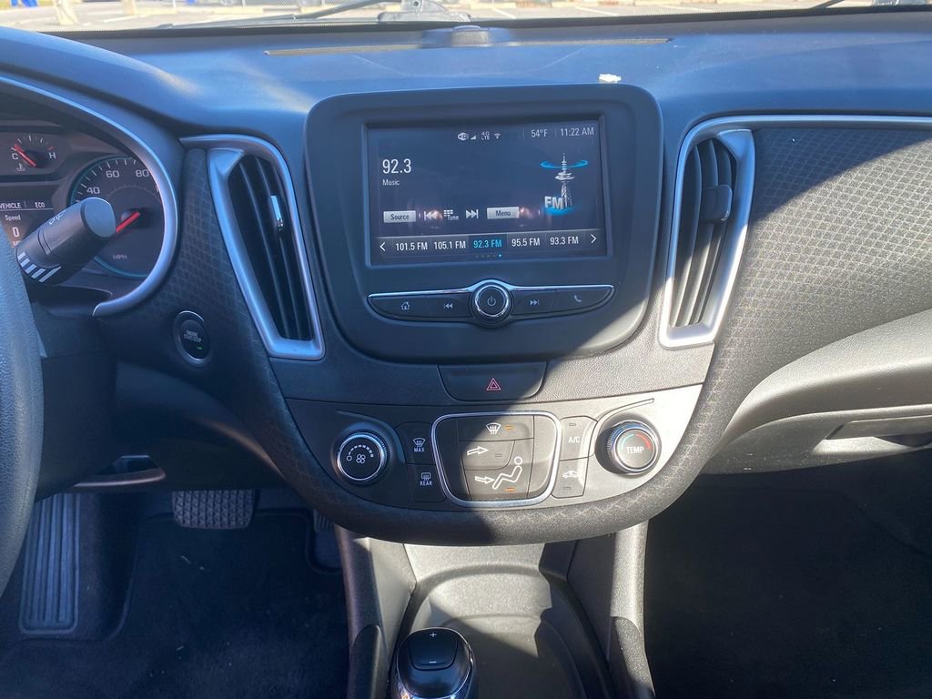 Used 2018 Chevrolet Malibu LS image 20