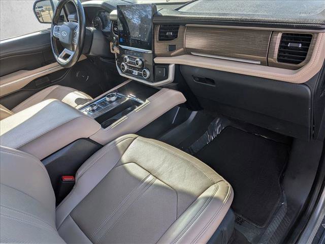 Used 2023 Ford Expedition Limited image 23