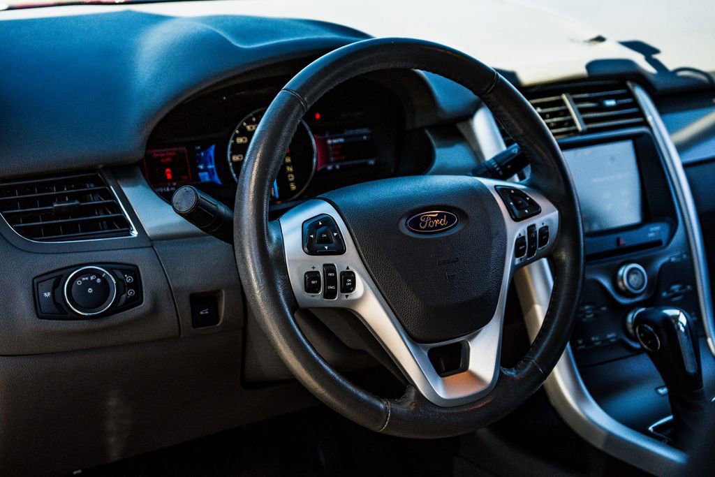 Used 2013 Ford Edge SEL FWD image 26