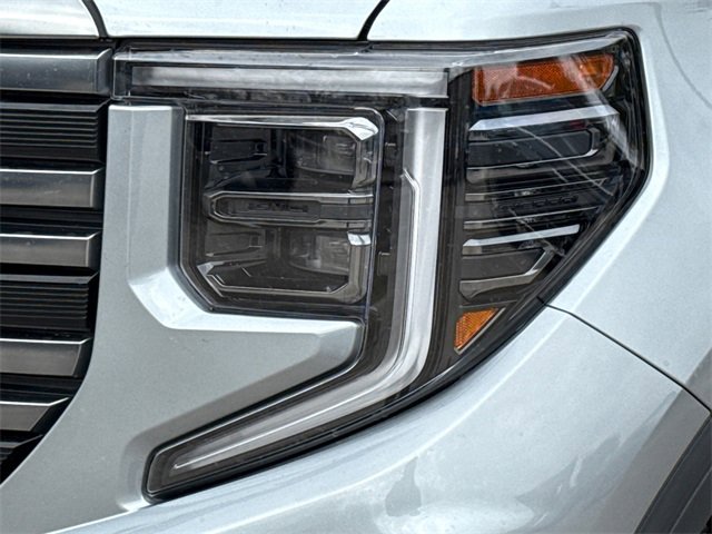 Used 2024 GMC Sierra 1500 AT4 w/ Technology Package image 4