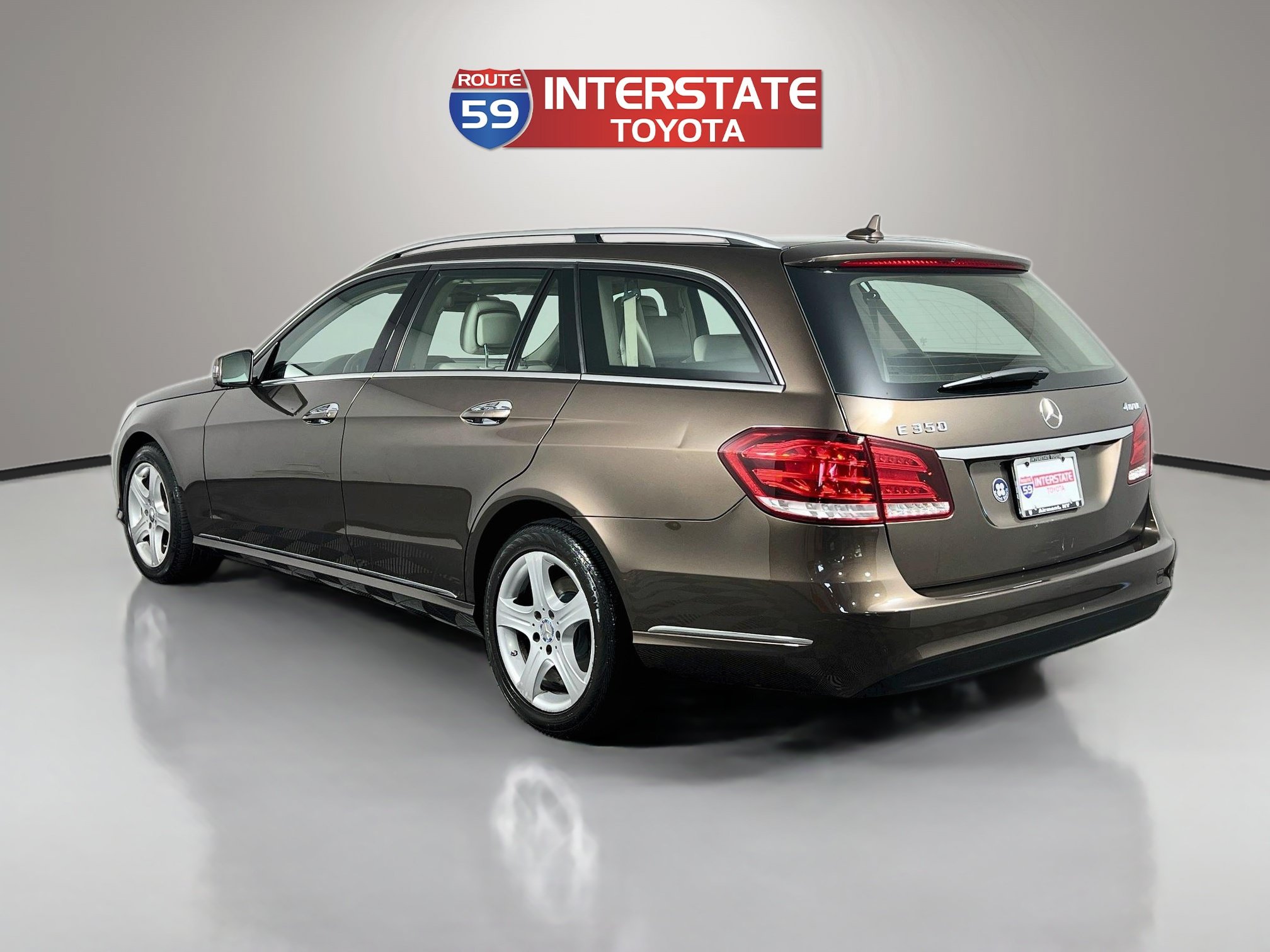 Used 2014 Mercedes-Benz E 350 4MATIC Wagon image 5