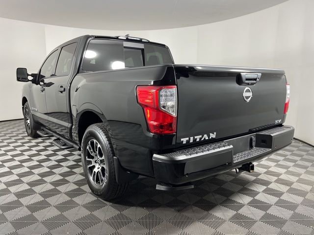 Used 2024 Nissan Titan SV w/ SV Convenience Package image 7