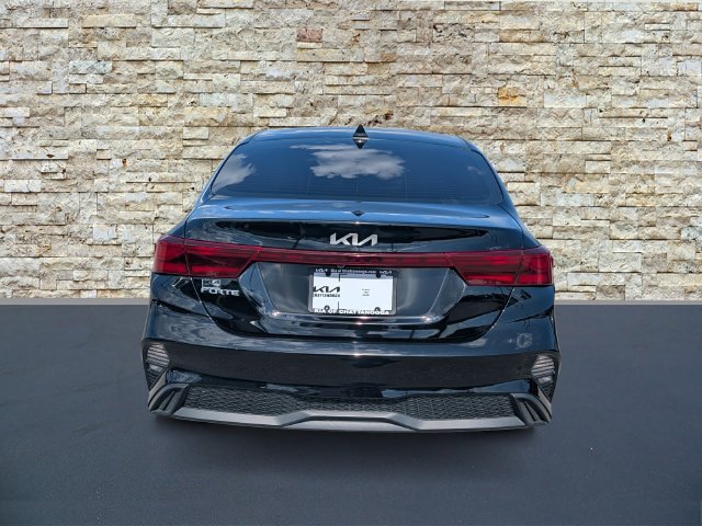 Used 2024 Kia Forte LXS w/ LXS Technology Package FWD image 6