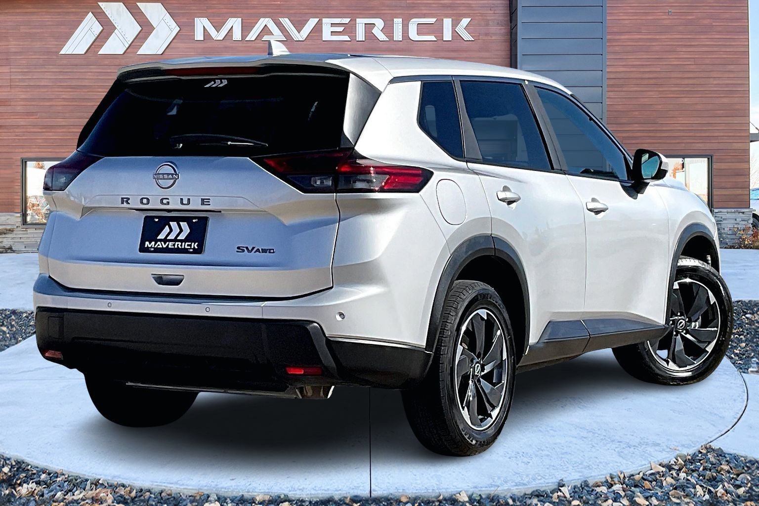 Used 2024 Nissan Rogue SV image 5