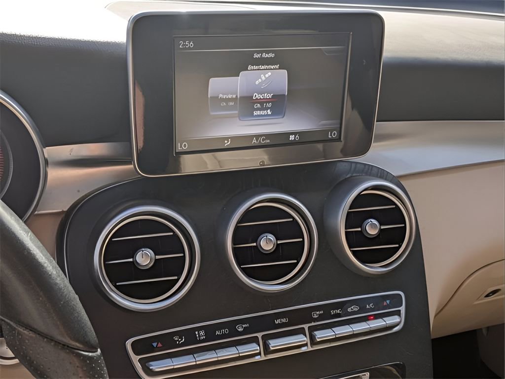 Used 2018 Mercedes-Benz GLC 300 image 11