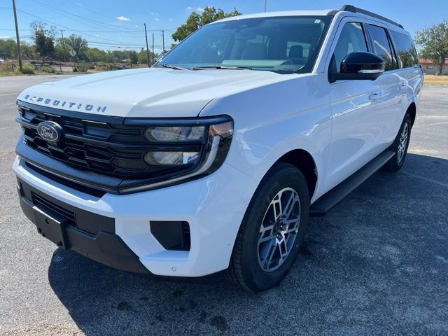 New 2025 Ford Expedition Max Active image 3