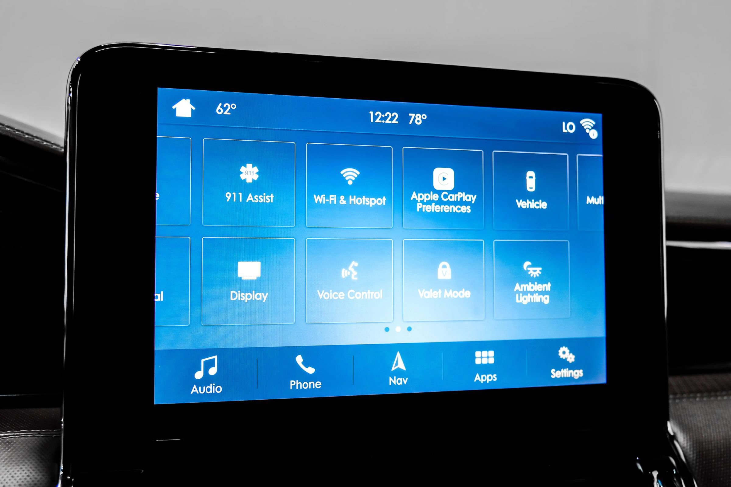 Used 2018 Lincoln Navigator Black Label w/ Cargo Package AWD/4WD image 39