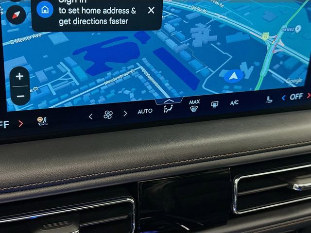 Used 2025 Lincoln Aviator Reserve image 16