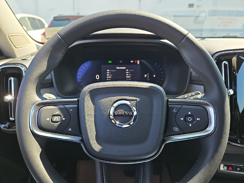 New 2026 Volvo XC40 B5 Core w/ Climate Package AWD/4WD image 19