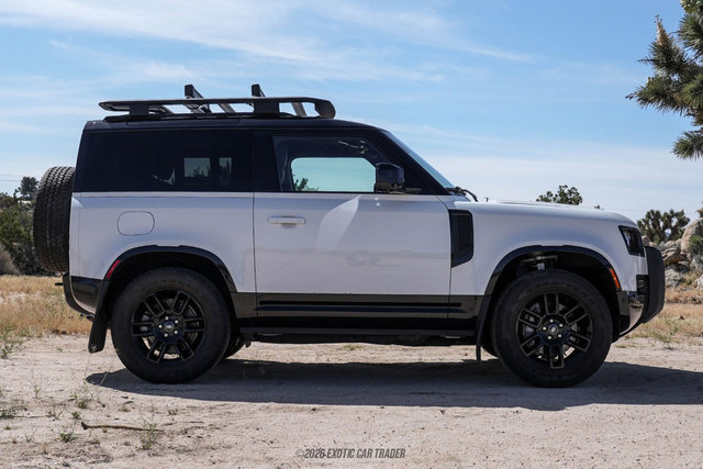 Used 2023 Land Rover Defender 90 X-Dynamic SE image 9