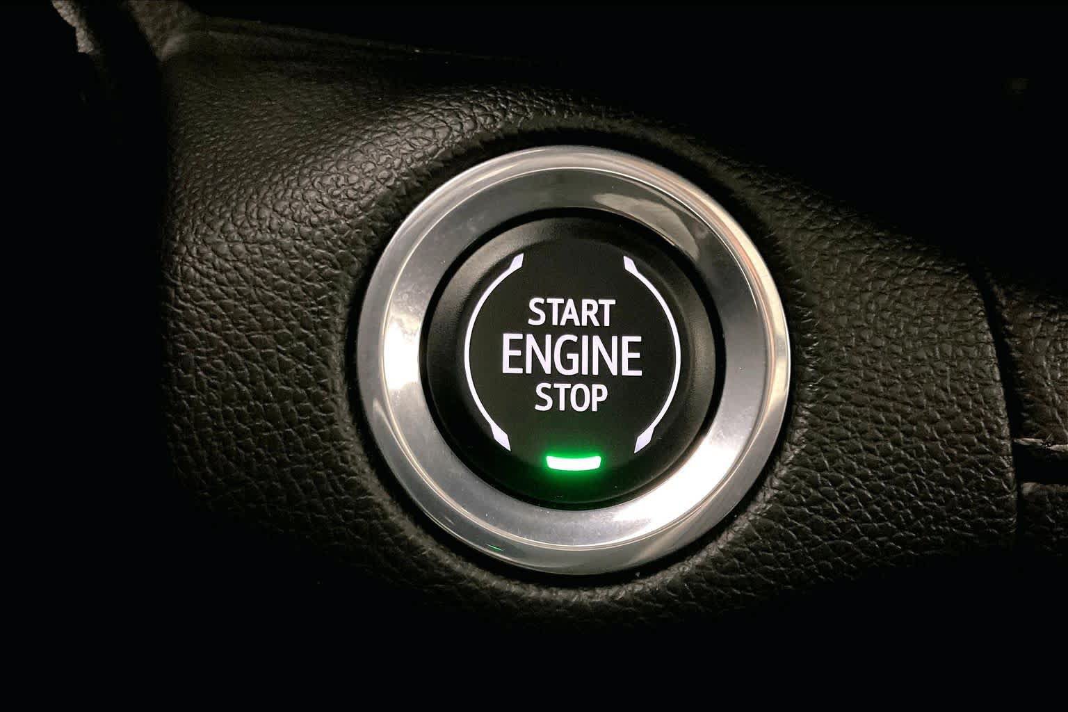 Used 2023 Buick Envision Essence w/ Sport Touring Package AWD/4WD image 31