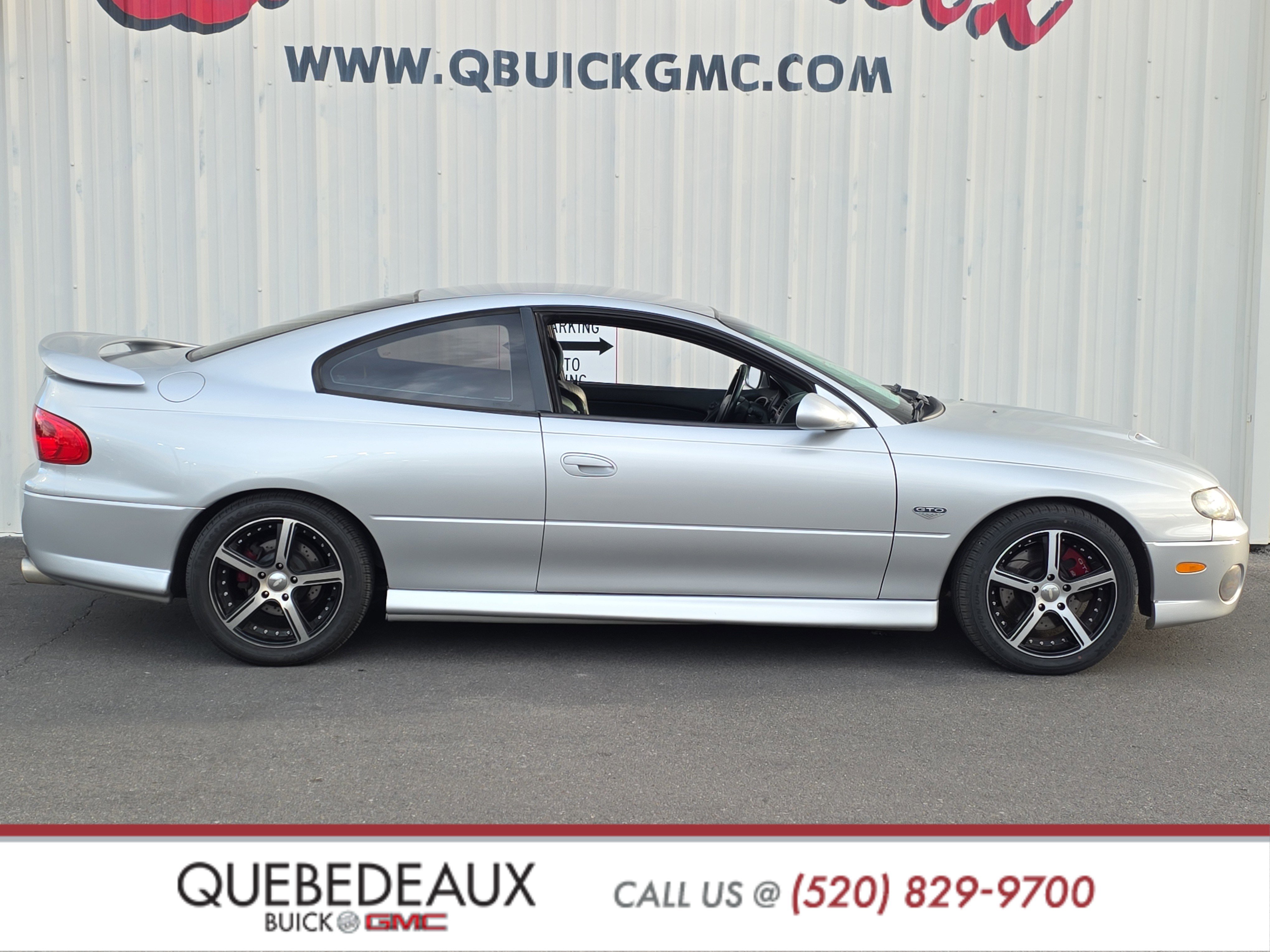 Used 2005 Pontiac GTO image 10