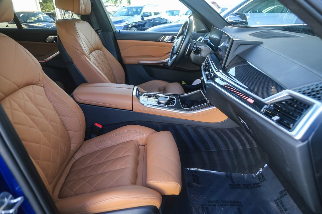 Used 2025 BMW X5 M60i w/ Parking Assistance Package image 13