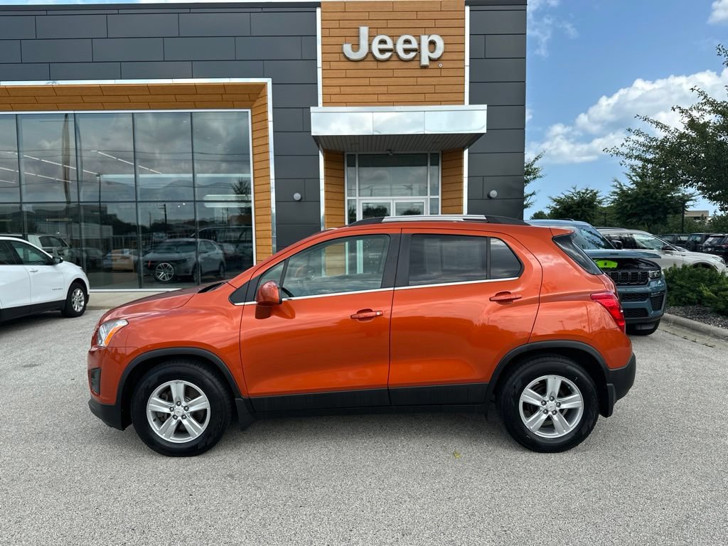 Used 2015 Chevrolet Trax LT w/ LT Sun and Sound Package FWD image 9