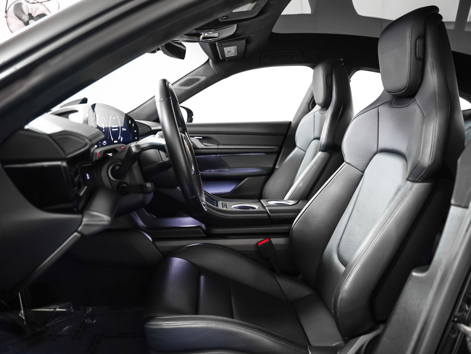 Certified 2020 Porsche Taycan Turbo S image 5