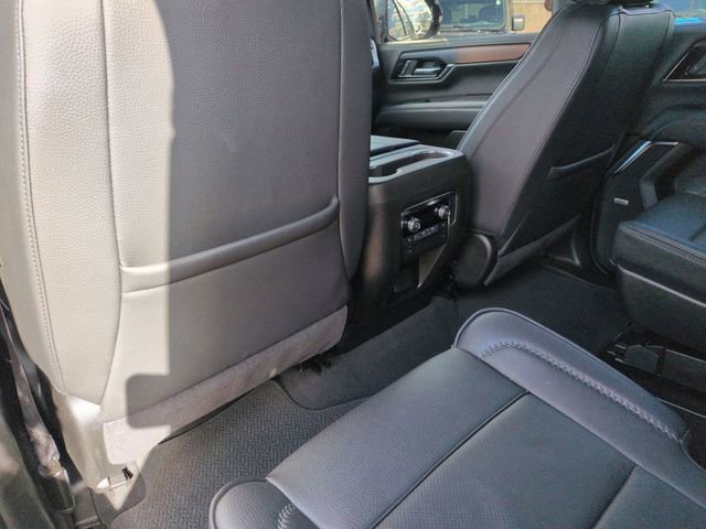 Used 2025 GMC Yukon Denali AWD/4WD image 25