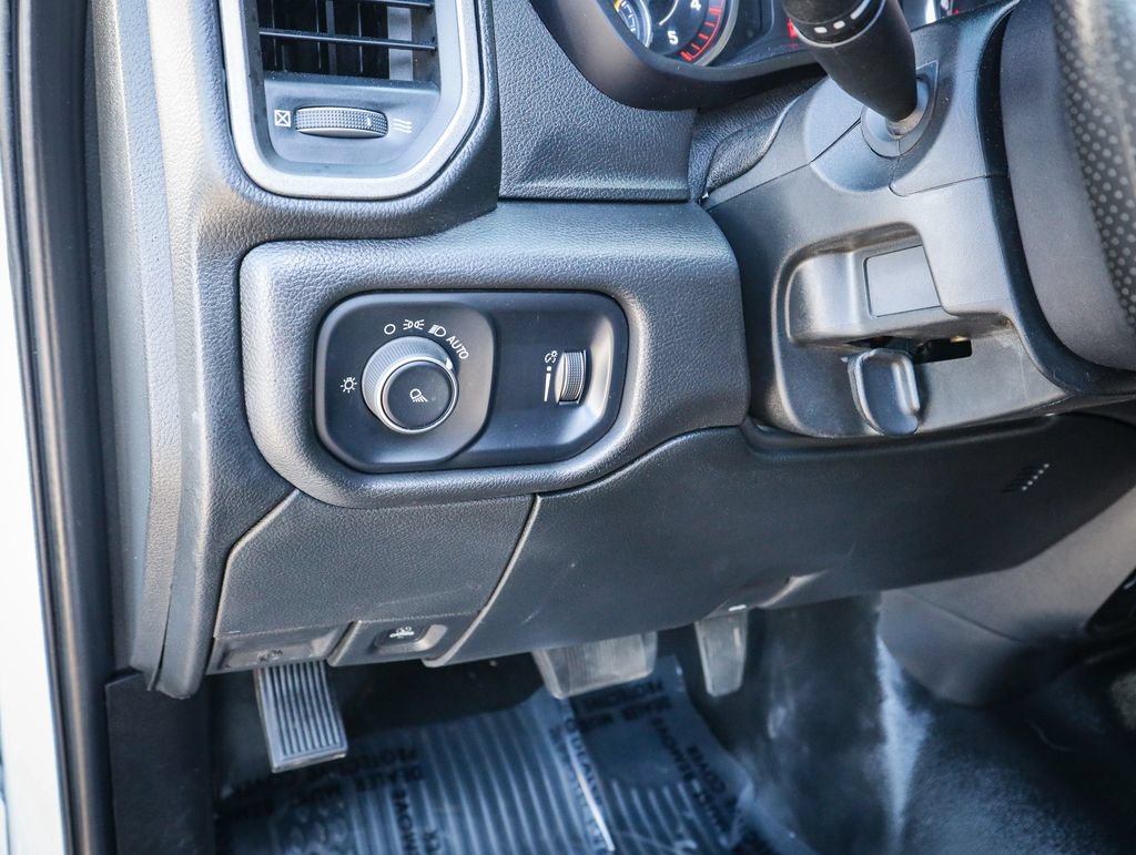 Used 2022 RAM 2500 Tradesman w/ Chrome Appearance Group AWD/4WD image 21