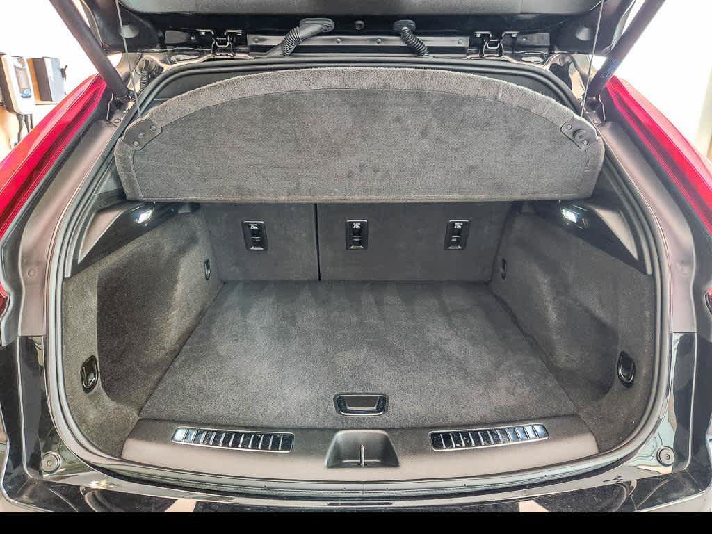 Used 2025 Cadillac XT4 Premium Luxury AWD/4WD image 22