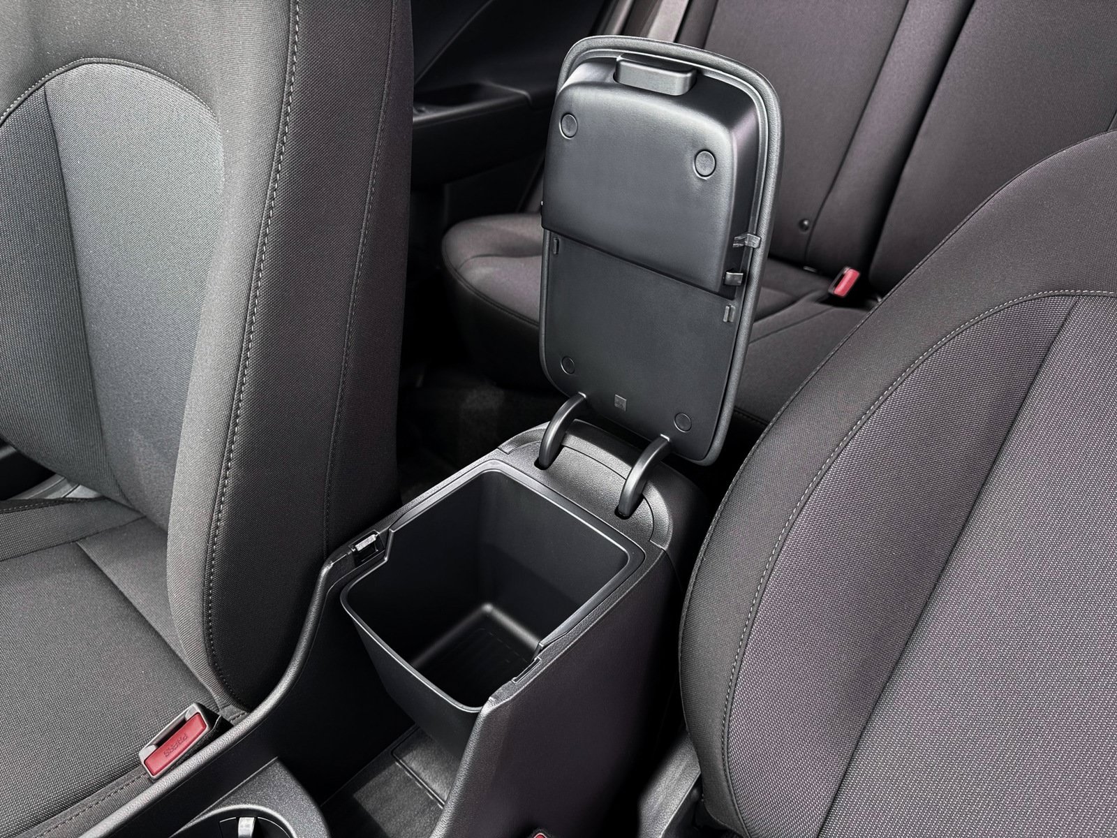 New 2026 Hyundai Kona SE AWD/4WD image 19